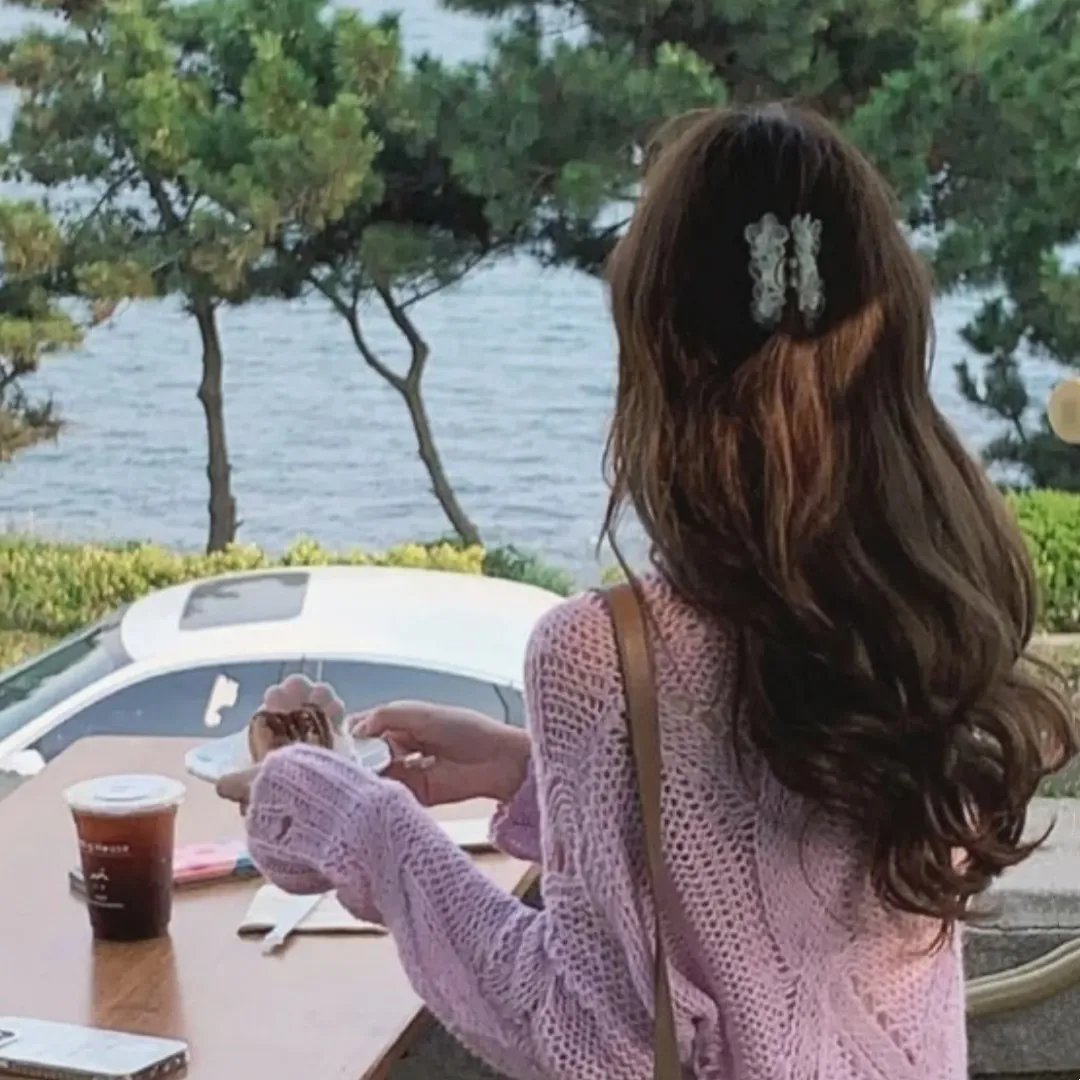 巴黎艳妹